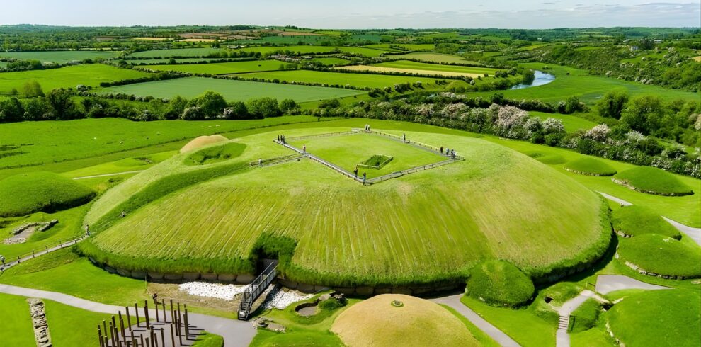 knowth megalithic passage 1